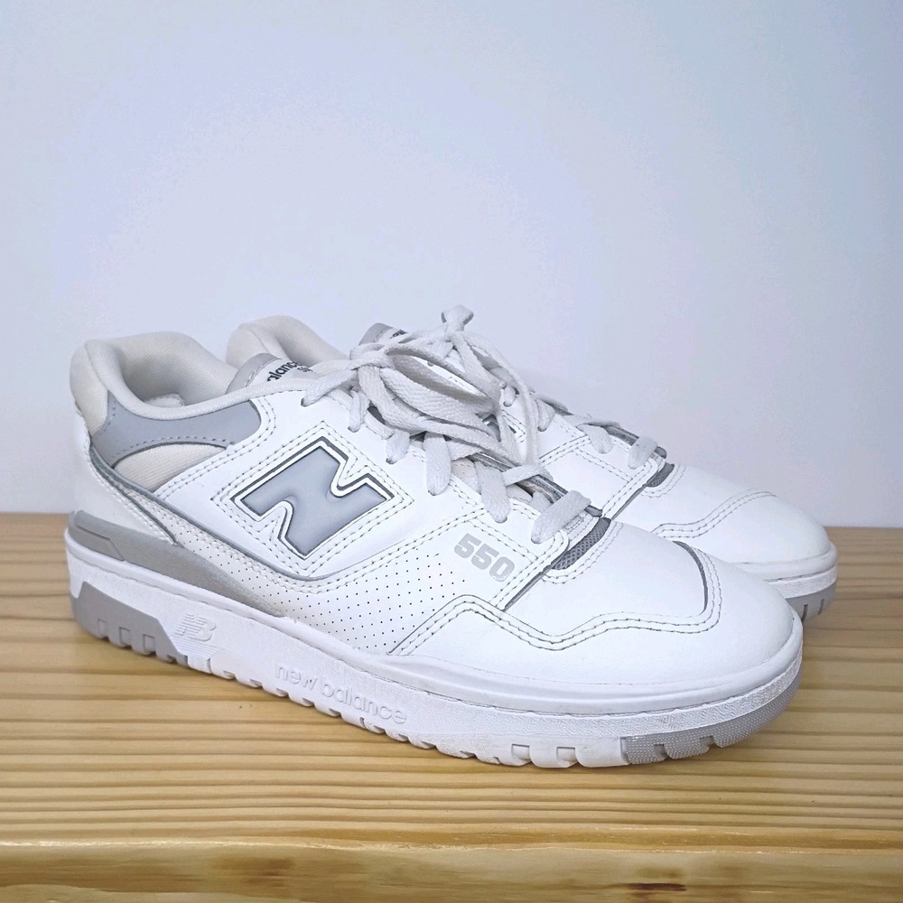 New Balance 550 White Leather Basketball Shoes Sneakers Men's 6.5 Women's Sz 8 B